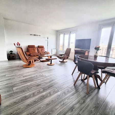 לה רושל 6 Appartements Et 4 Adresses A Mi-Chemin Entre Le Vieux Port Et L Ile De Re מראה חיצוני תמונה