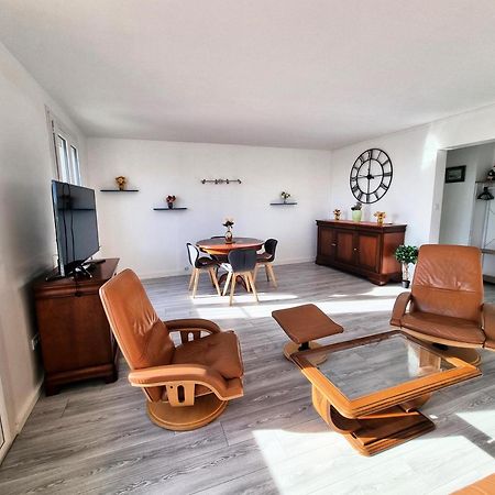 לה רושל 6 Appartements Et 4 Adresses A Mi-Chemin Entre Le Vieux Port Et L Ile De Re מראה חיצוני תמונה