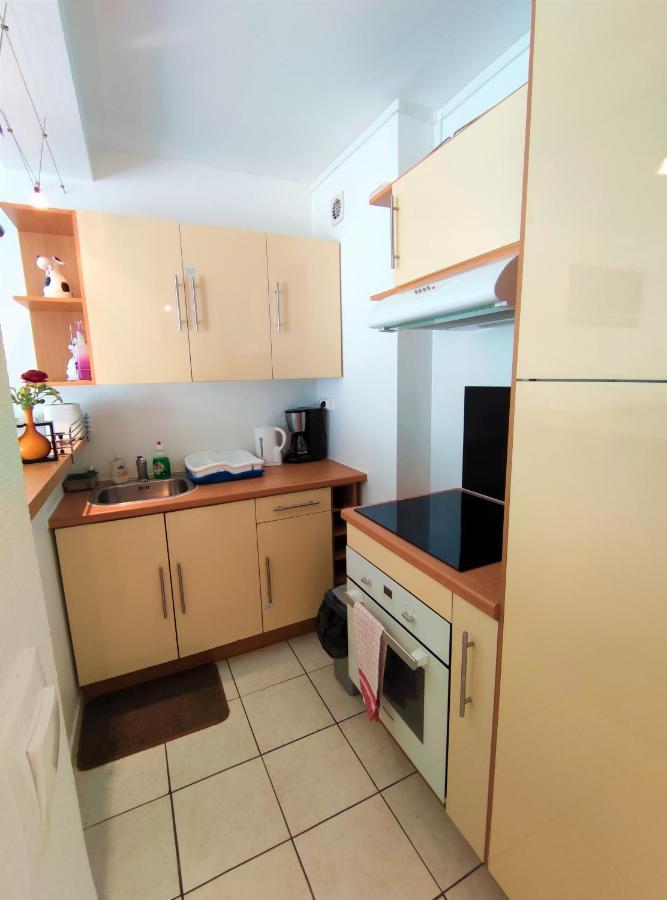לה רושל 6 Appartements Et 4 Adresses A Mi-Chemin Entre Le Vieux Port Et L Ile De Re מראה חיצוני תמונה