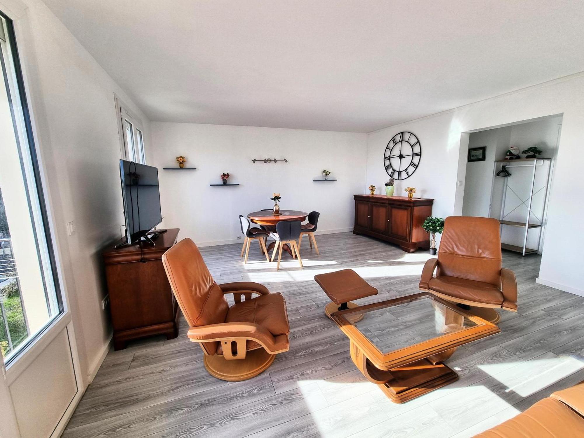 לה רושל 6 Appartements Et 4 Adresses A Mi-Chemin Entre Le Vieux Port Et L Ile De Re מראה חיצוני תמונה